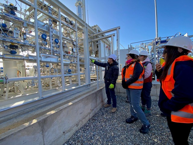 Visita del equipo SEA al proyecto piloto de hidrógeno verde de la empresa HIF Chile en Punta Arenas.