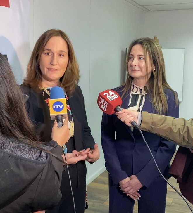 Punto de prensa de la directora Durán junto a María Isabel Muñoz, gerente general del gremio de hidrógeno verde en Magallanes.