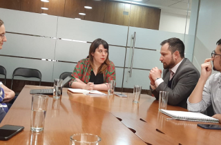 Directora del SEA se reunió con autoridades de la Región Metropolitana